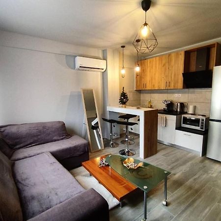 Alexandras Cozy Apartment ヨアニナ エクステリア 写真