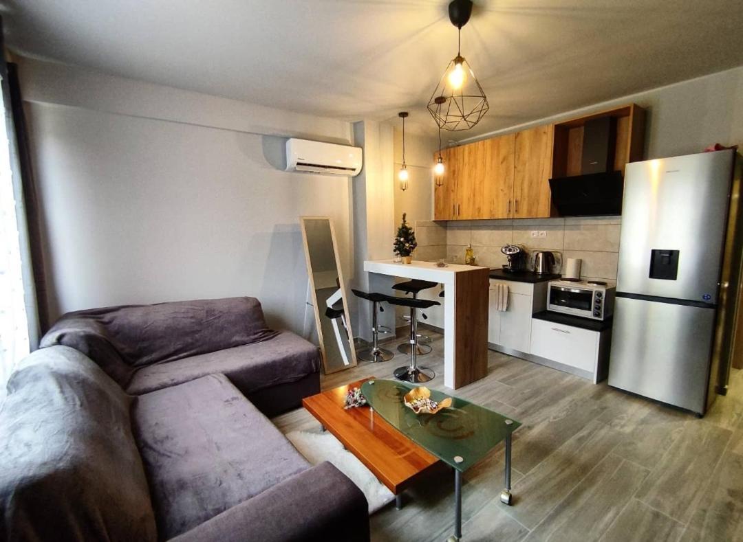 Alexandras Cozy Apartment ヨアニナ エクステリア 写真